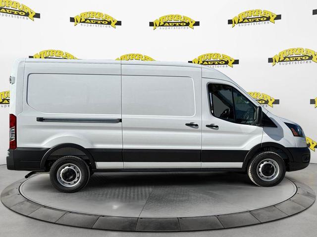 Photo of 2025 Oxford White Ford Transit-250