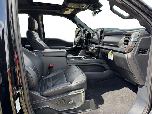 Photo of 2025 Agate Black Metallic Ford F-250