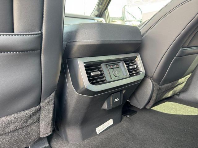 Photo of 2025 Agate Black Metallic Ford F-250