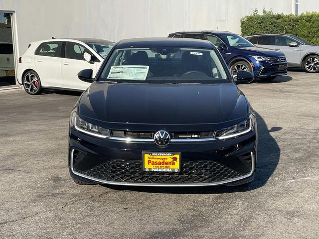 Photo of 2025 Deep Black Pearl Volkswagen Jetta