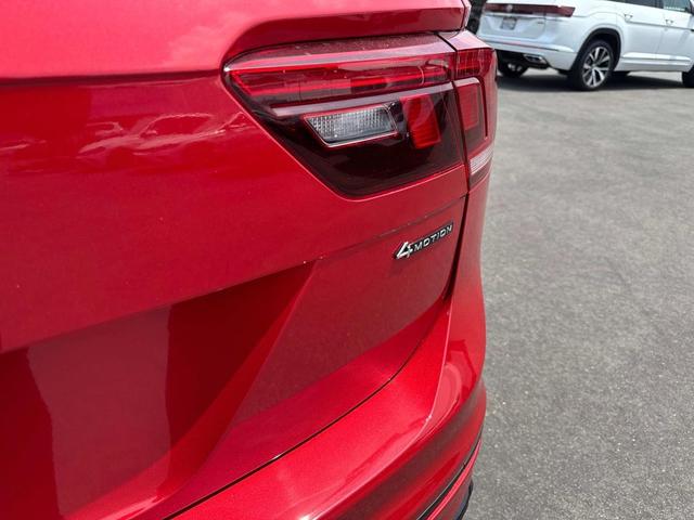 Photo of 2024 Kings Red Metallic Volkswagen Tiguan