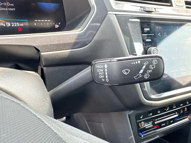 Photo of 2024 Kings Red Metallic Volkswagen Tiguan