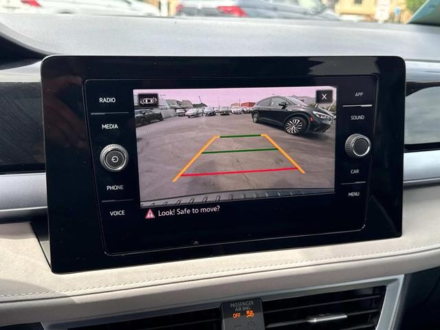 Photo of 2025 Pure White Volkswagen Taos