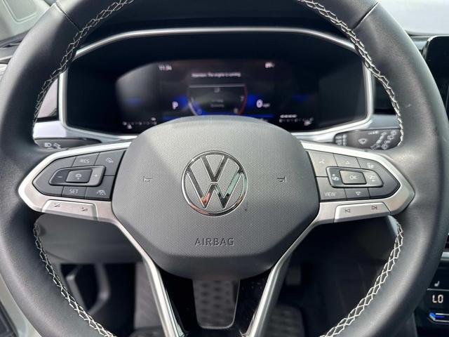 Photo of 2025 Pure White Volkswagen Taos