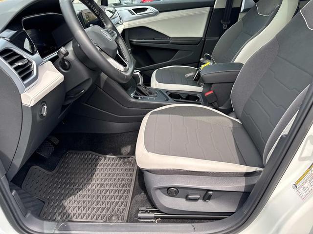 Photo of 2025 Pure White Volkswagen Taos