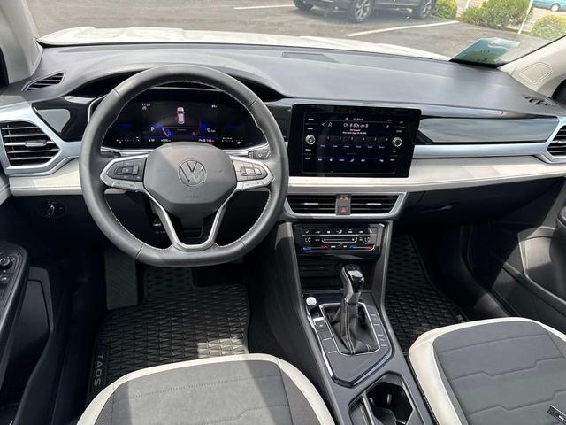 Photo of 2025 Pure White Volkswagen Taos
