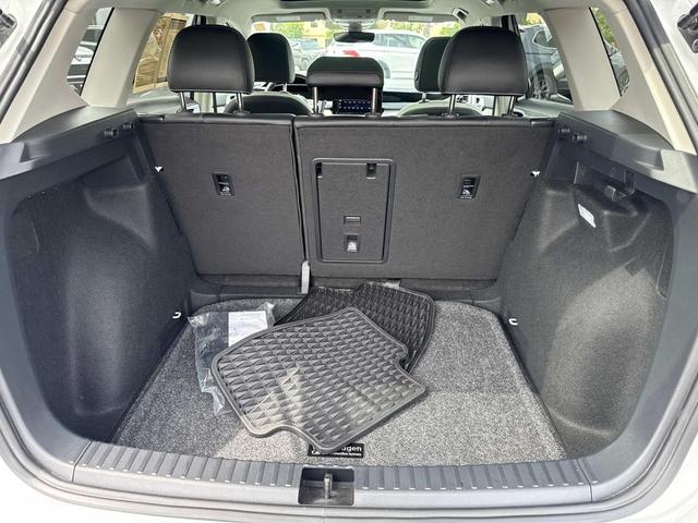 Photo of 2025 Pure White Volkswagen Taos