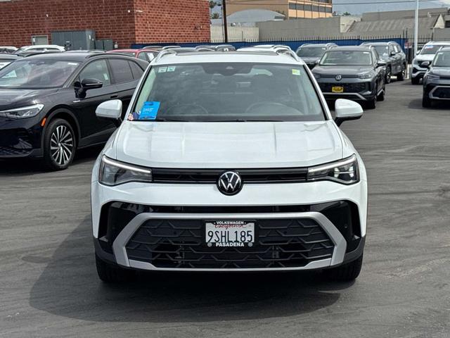 Photo of 2025 Pure White Volkswagen Taos