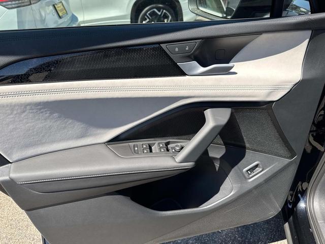 Photo of 2025 Deep Black Pearl Volkswagen Tiguan