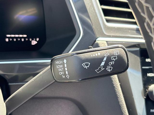 Photo of 2024 Platinum Gray Metallic Volkswagen Tiguan