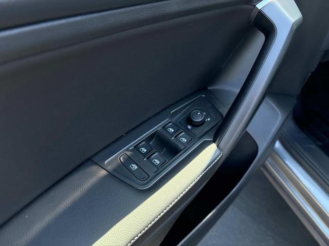 Photo of 2024 Platinum Gray Metallic Volkswagen Tiguan