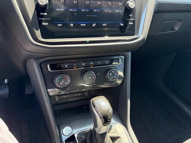 Photo of 2024 Platinum Gray Metallic Volkswagen Tiguan