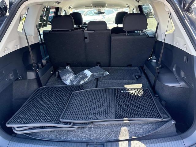 Photo of 2024 Platinum Gray Metallic Volkswagen Tiguan