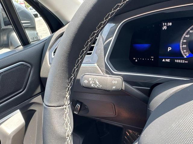 Photo of 2023 Platinum Gray Metallic Volkswagen Tiguan