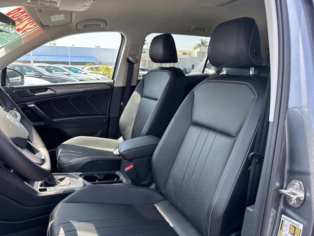 Photo of 2023 Platinum Gray Metallic Volkswagen Tiguan