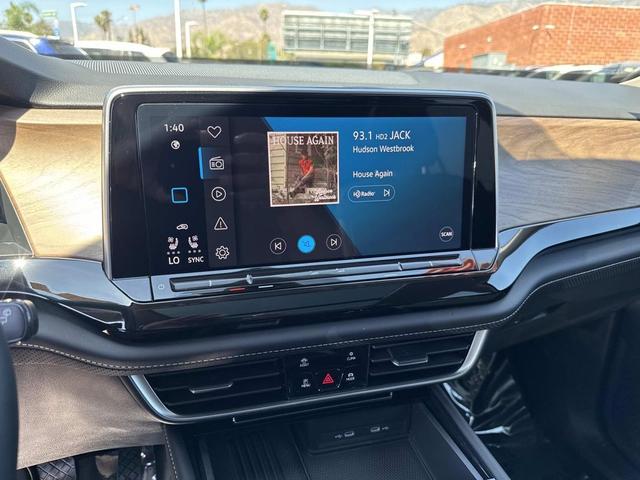 Photo of 2025 Deep Black Pearl Volkswagen Atlas