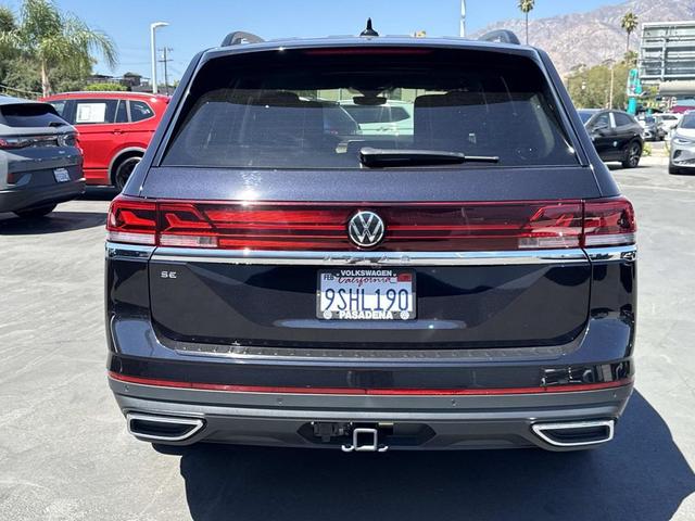 Photo of 2025 Deep Black Pearl Volkswagen Atlas