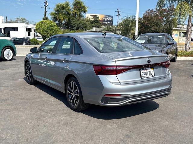 Photo of 2025 Pyrite Silver Metallic Volkswagen Jetta