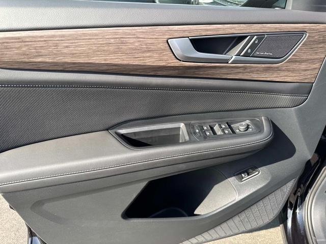 Photo of 2025 Deep Black Pearl Volkswagen Atlas