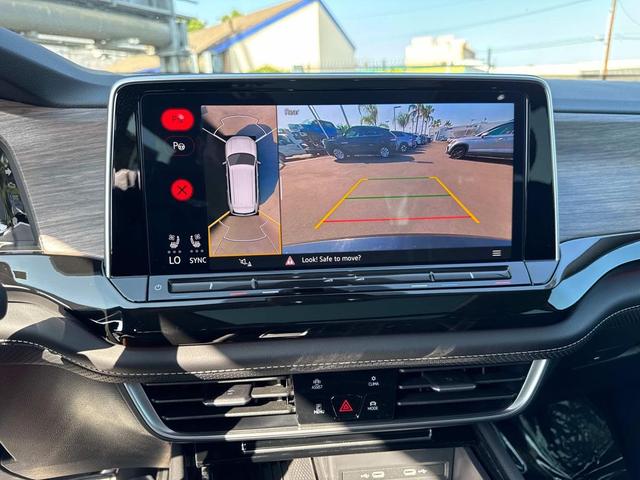 Photo of 2025 Deep Black Pearl Volkswagen Atlas