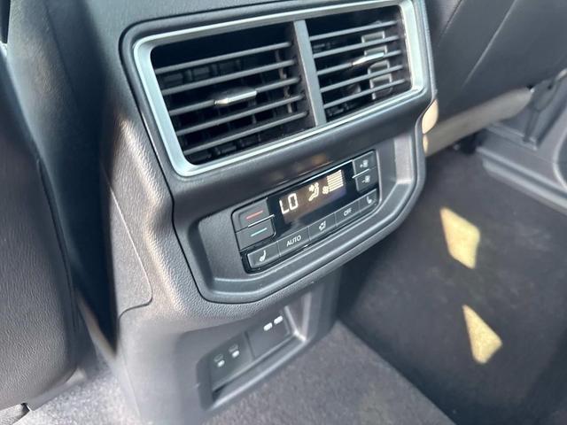Photo of 2025 Deep Black Pearl Volkswagen Atlas