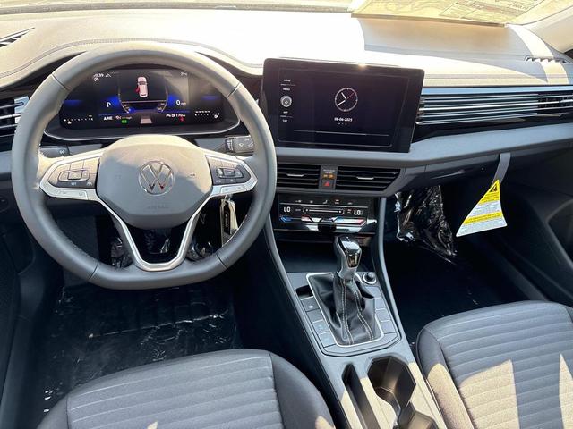 Photo of 2025 Platinum Gray Metallic Volkswagen Jetta