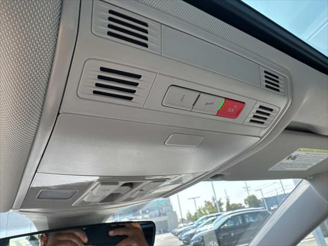 Photo of 2025 Gray Volkswagen Jetta