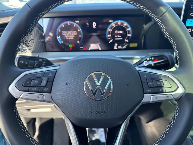 Photo of 2025 Monterey Blue Pearl Volkswagen Tiguan