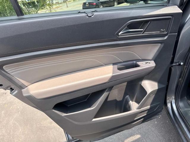 Photo of 2021 Platinum Gray Metallic Volkswagen Atlas