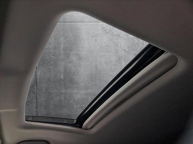 Photo of 2022 Silver Honda Pilot