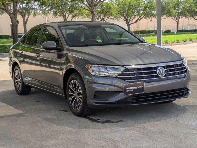 Photo of 2019 Silver/Gray Volkswagen Jetta