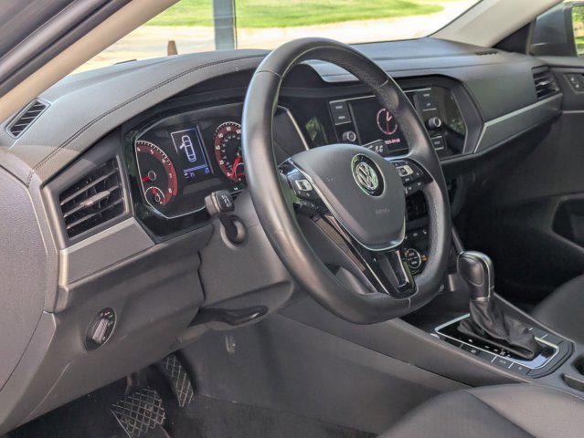 Photo of 2019 Silver/Gray Volkswagen Jetta