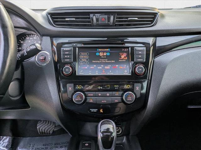 Photo of 2022 Monarch Orange Metallic Nissan Rogue Sport