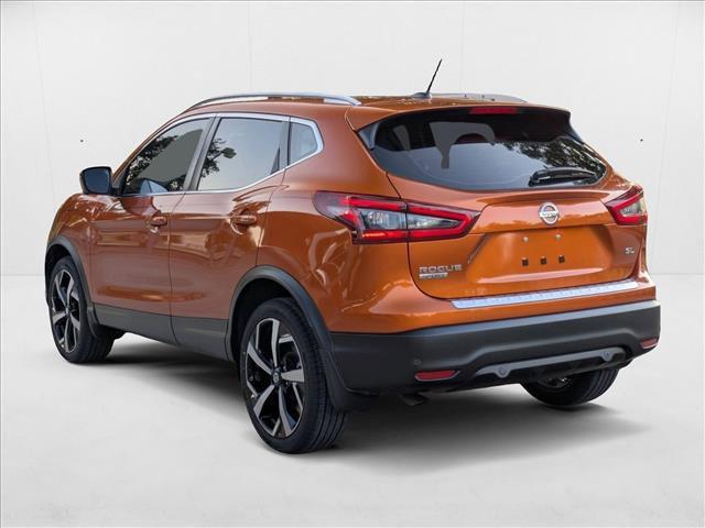 Photo of 2022 Monarch Orange Metallic Nissan Rogue Sport