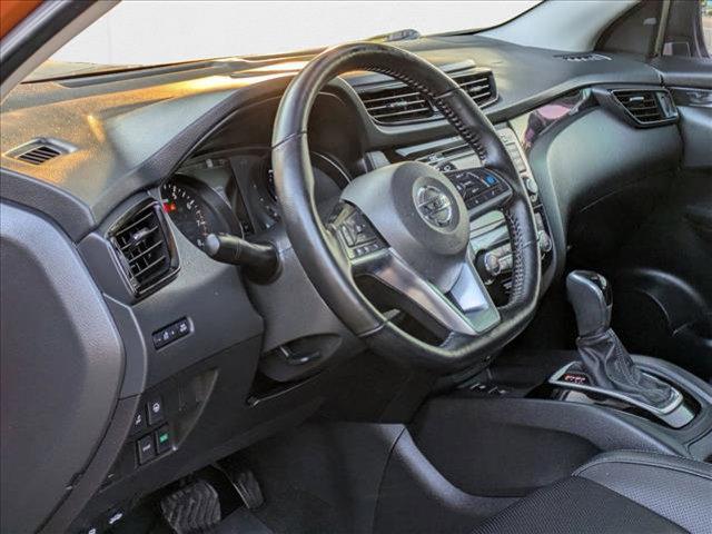 Photo of 2022 Monarch Orange Metallic Nissan Rogue Sport