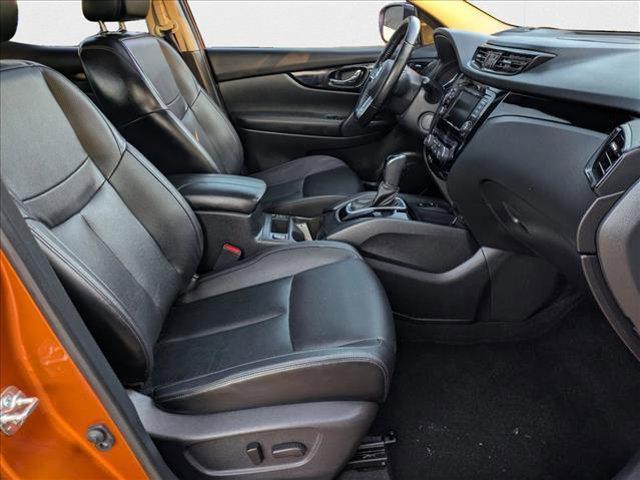 Photo of 2022 Monarch Orange Metallic Nissan Rogue Sport