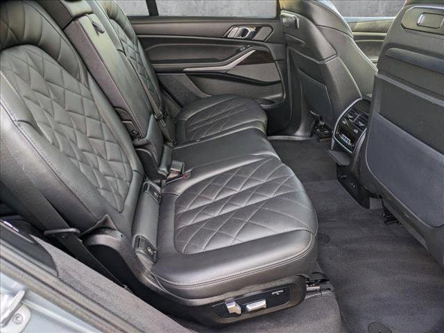 Photo of 2025 Silver BMW X7
