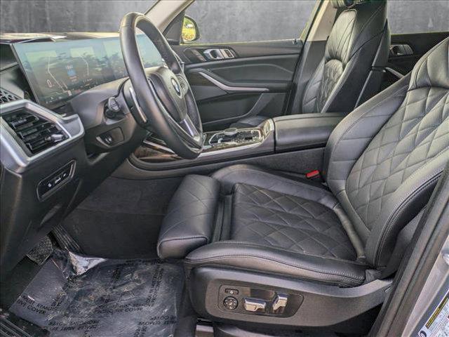 Photo of 2025 Silver BMW X7