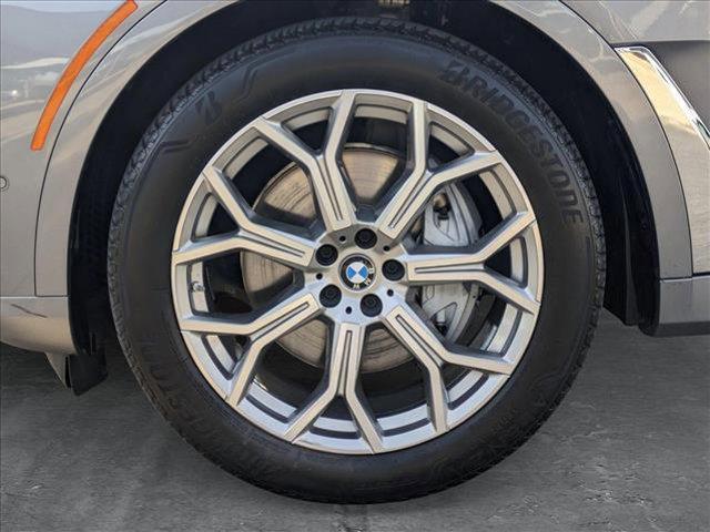 Photo of 2025 Silver BMW X7