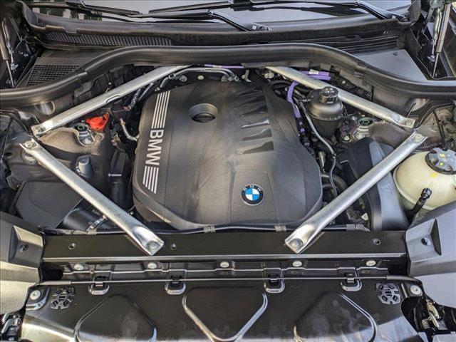 Photo of 2025 Silver BMW X7