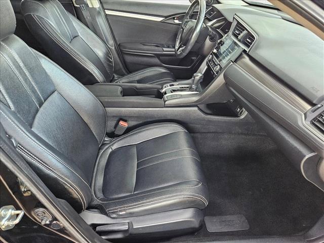 Photo of 2019 Silver Honda Civic