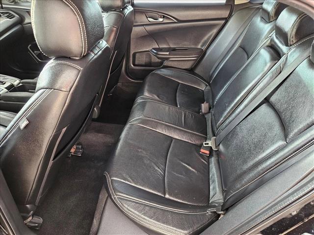 Photo of 2019 Silver Honda Civic