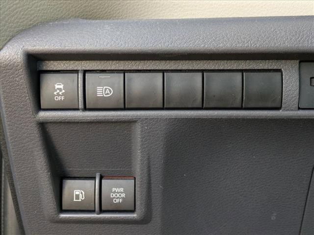 Photo of 2022 Predawn Gray Mica Toyota Sienna