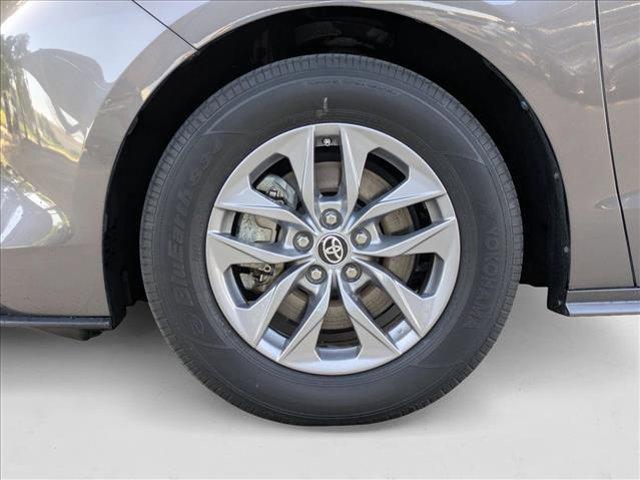Photo of 2022 Predawn Gray Mica Toyota Sienna