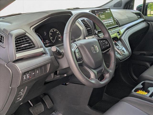 Photo of 2025 Platinum White Pearl Honda Odyssey