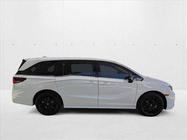 Photo of 2025 Platinum White Pearl Honda Odyssey