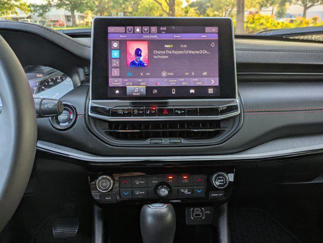 Photo of 2024 Diamond Black Crystal Pearlcoat Jeep Compass