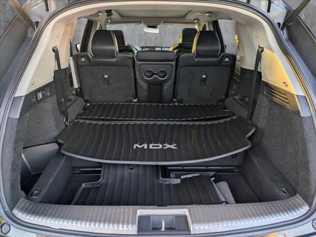 Photo of 2023 Silver Acura MDX