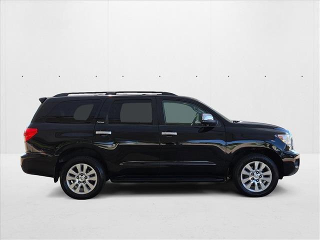 Photo of 2015 Black Toyota Sequoia