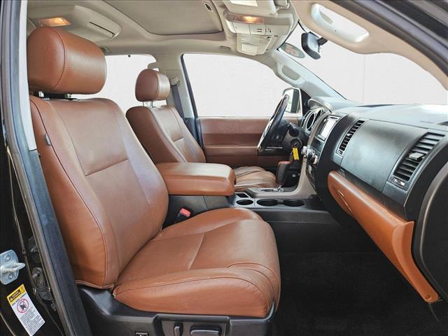 Photo of 2015 Black Toyota Sequoia